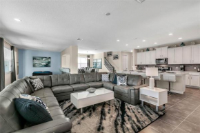 Solara Resort Villa, Near Disney, Up to 24 guests